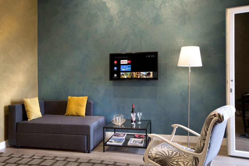 Superior Room | Minibar, in-room safe, desk, blackout drapes