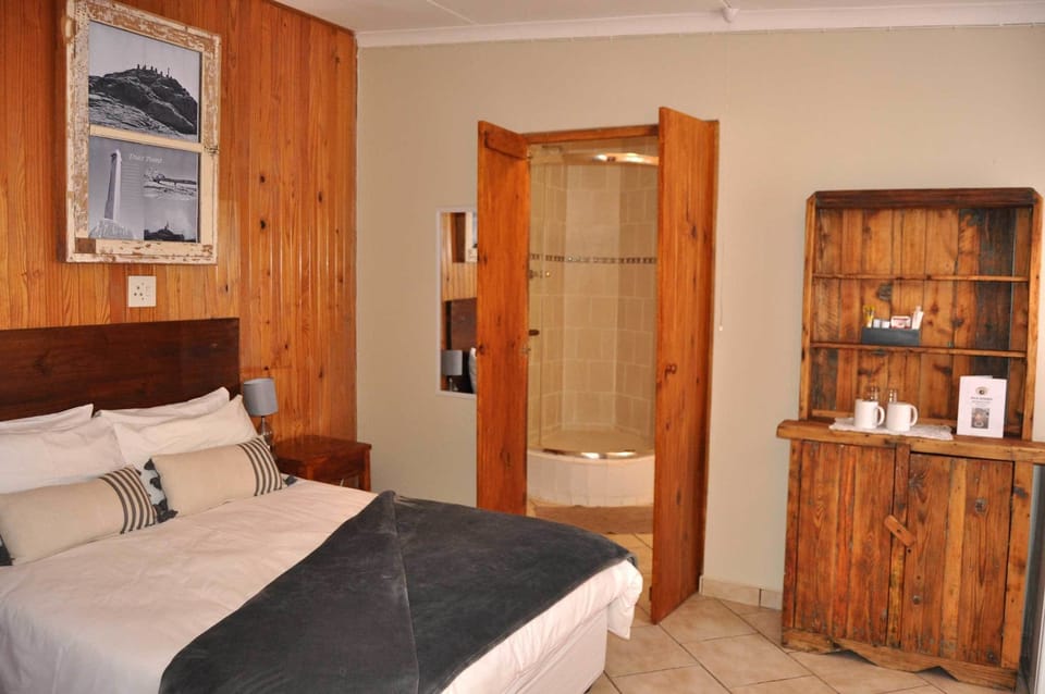 Family Room | WiFi (free), bed sheets