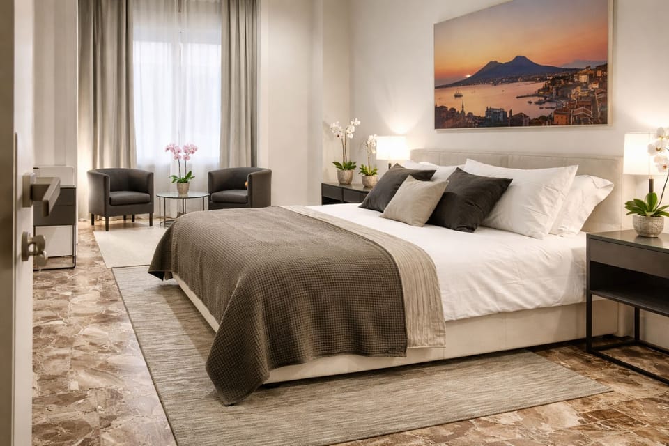 Comfort Room, Courtyard View (sh1) | City view