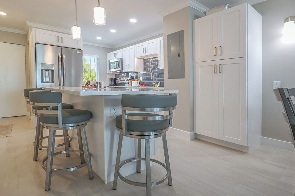 Gorgeous new kitchen with island seating