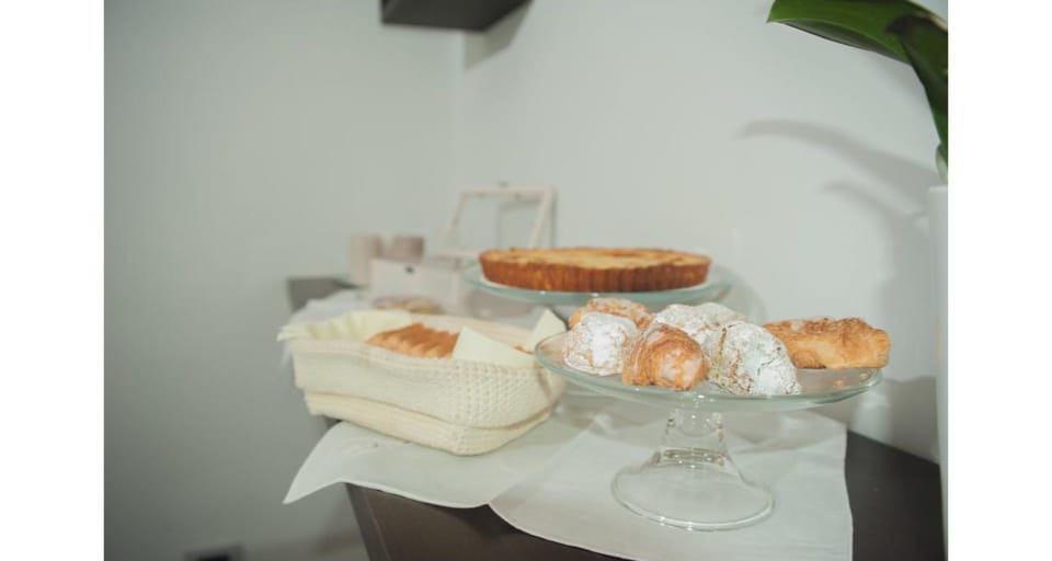 Classic Double Room, Ensuite (Camera Blu) | Restaurant