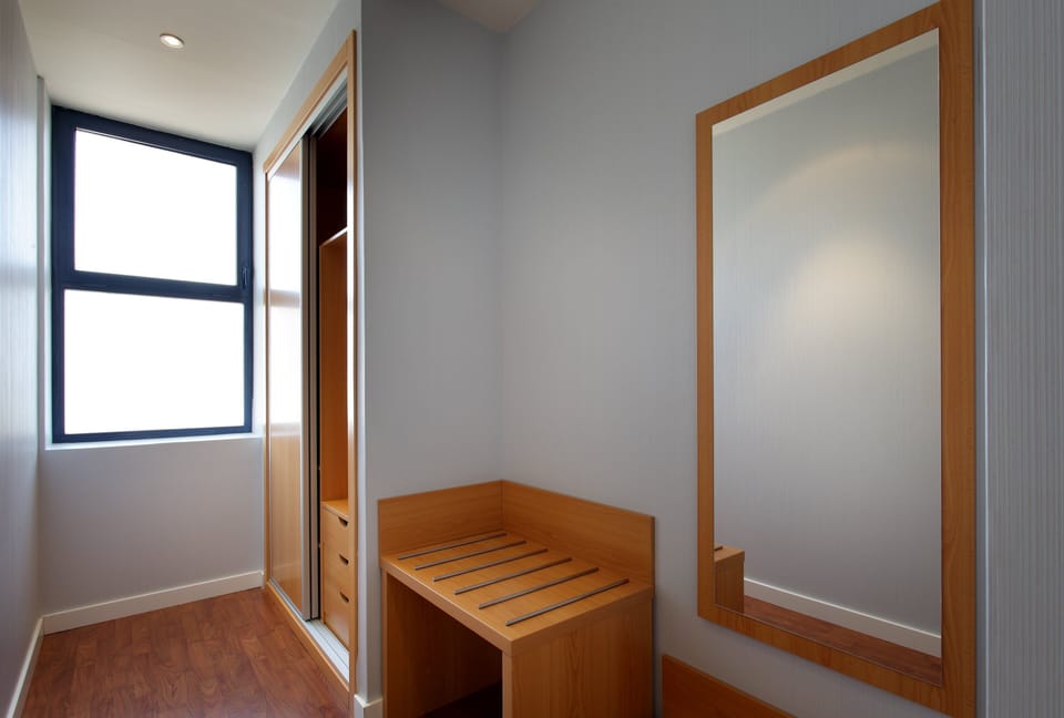 Minibar, in-room safe, desk, blackout drapes