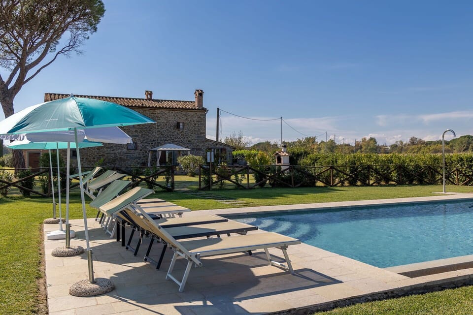 Building Exterior, Outdoor, Pool