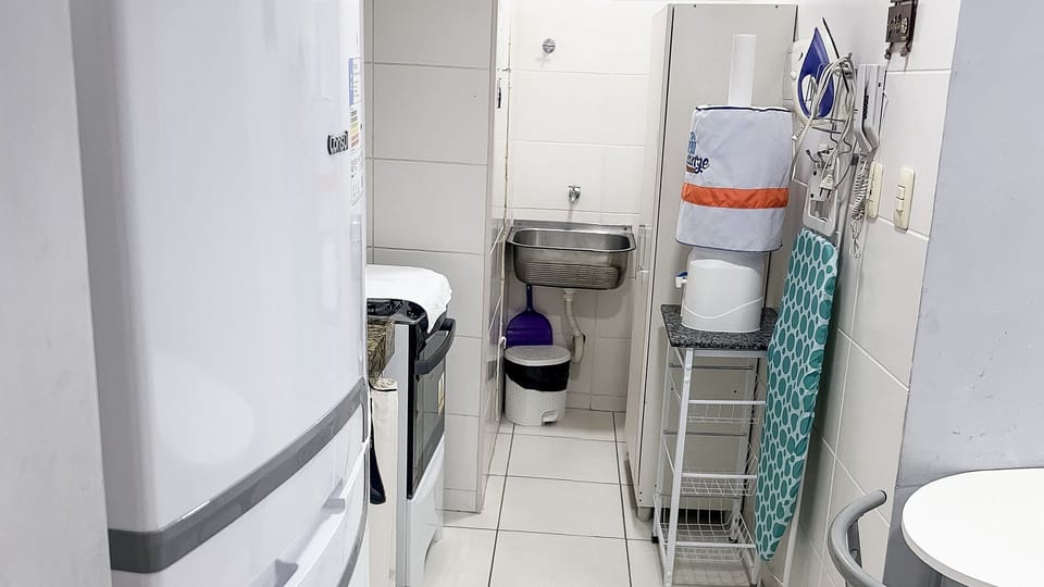 Apartment | Private kitchenette | Fridge, microwave, oven, blender