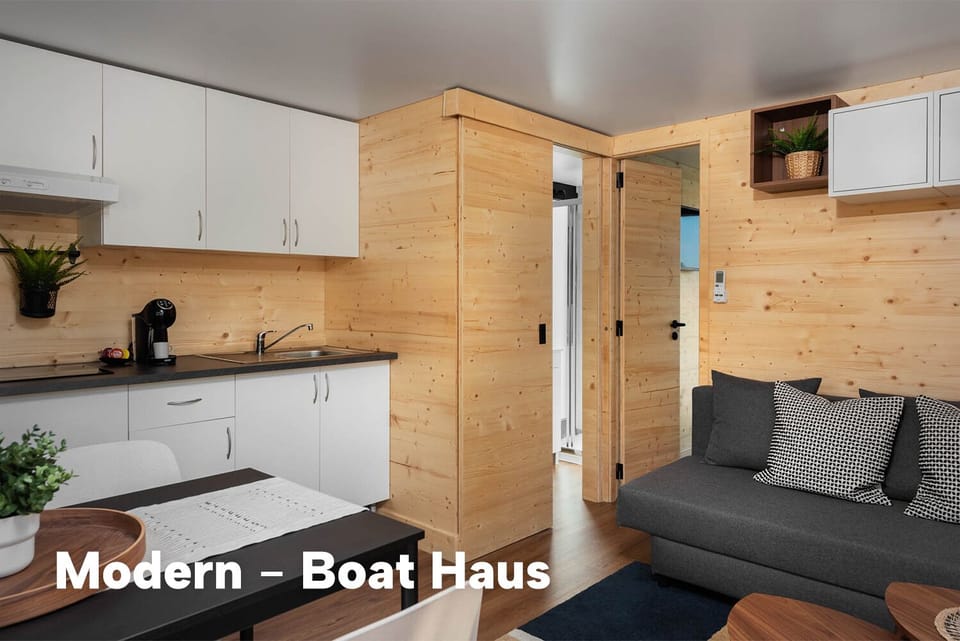 Boat Haus Modern | Living area