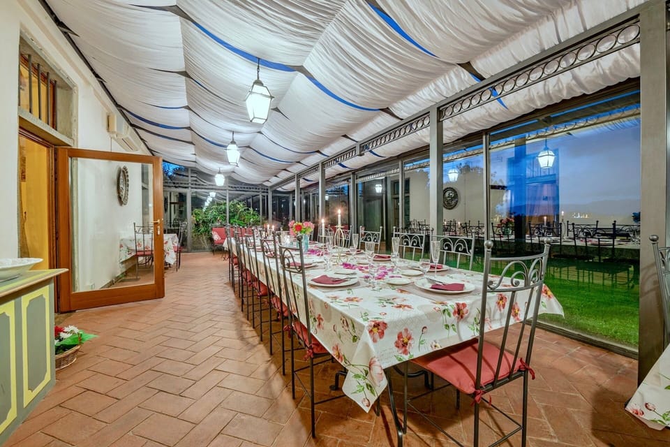 Banquet hall