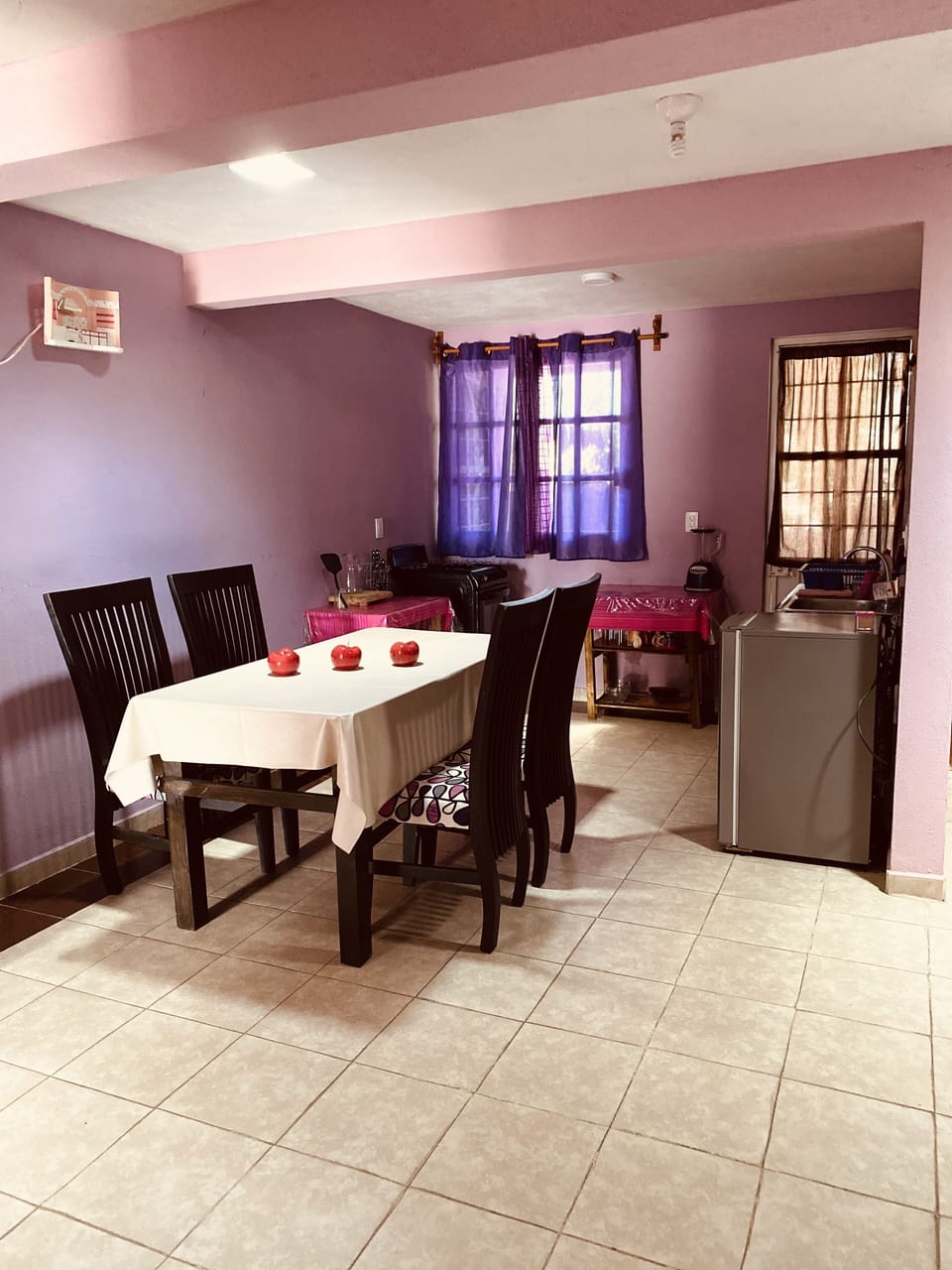 Family Apartment, Multiple Bedrooms, City View (9 PAX) | In-room dining