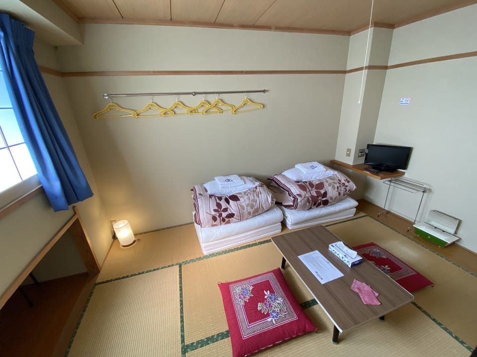 Japanese Style Double Room with Private Toilet and Shared Bathroom | Free WiFi, bed sheets