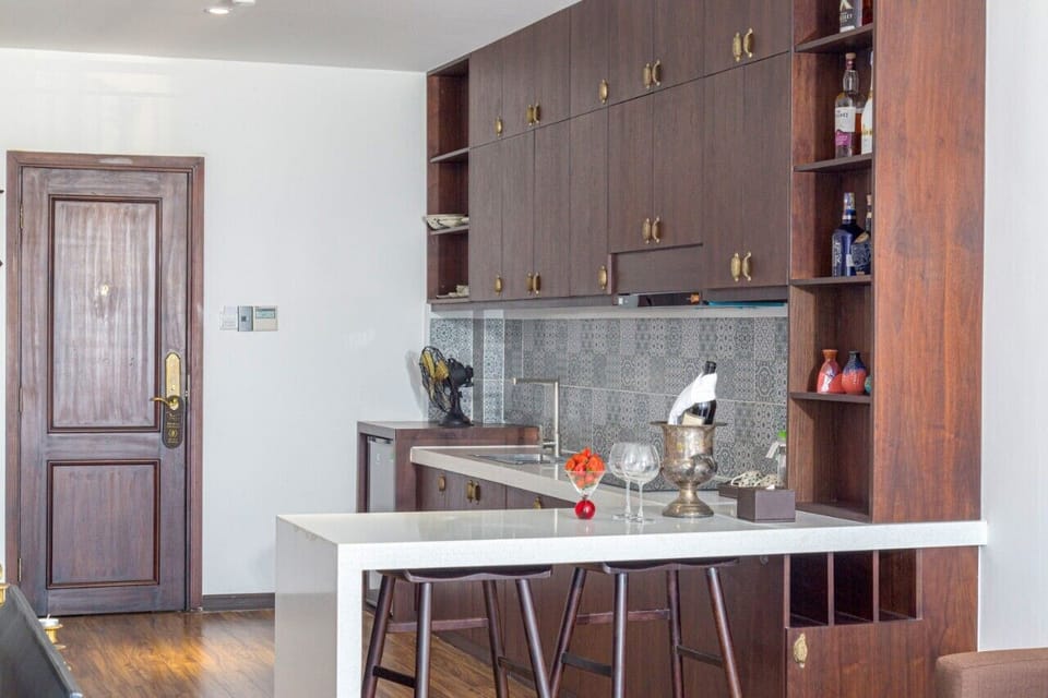 Apartment, 1 Bedroom | Minibar, in-room safe, desk, blackout drapes