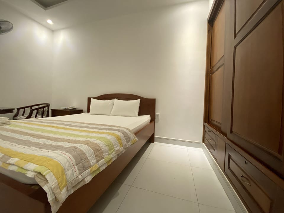 Standard Double Room Single Use | Minibar, desk, laptop workspace, WiFi (free)