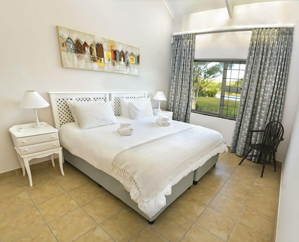 Suite (Top) | Free WiFi, bed sheets, wheelchair access