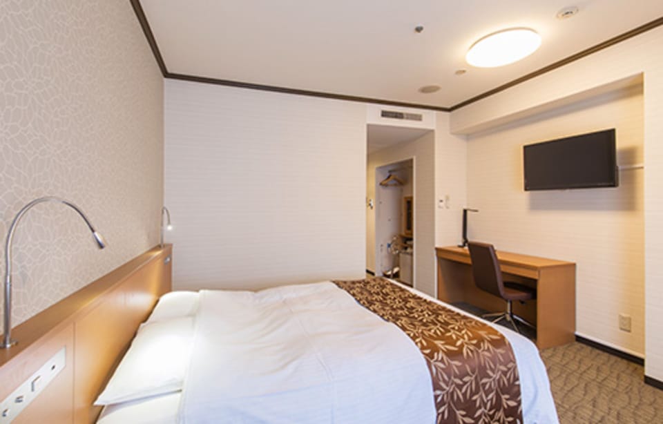 Superior Double Room, Non Smoking | In-room safe, cribs (surcharge), WiFi (free), bed sheets