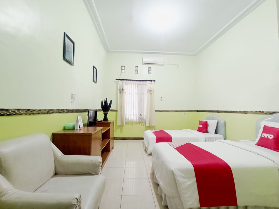 Standard Twin Room, 2 Twin Beds | Free WiFi, bed sheets