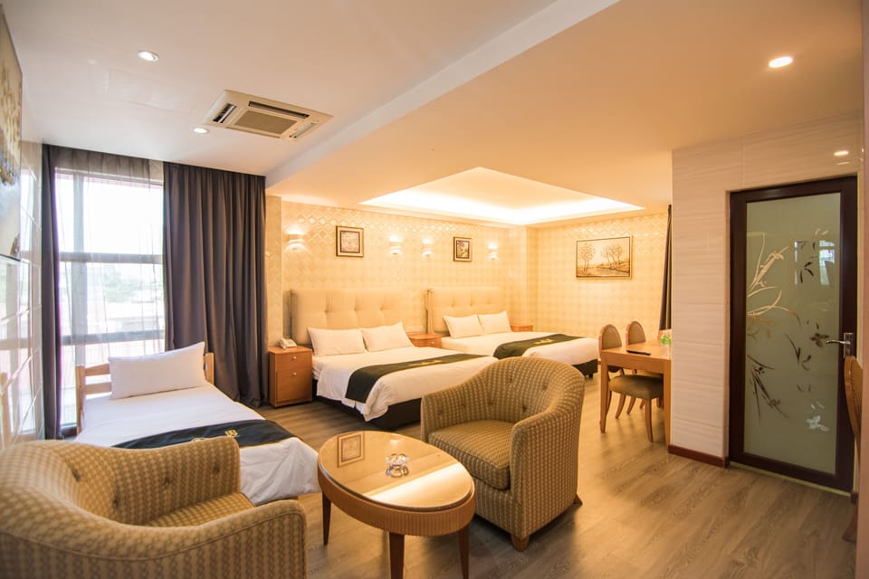 Family Suite, Accessible | Minibar, desk, blackout drapes, soundproofing