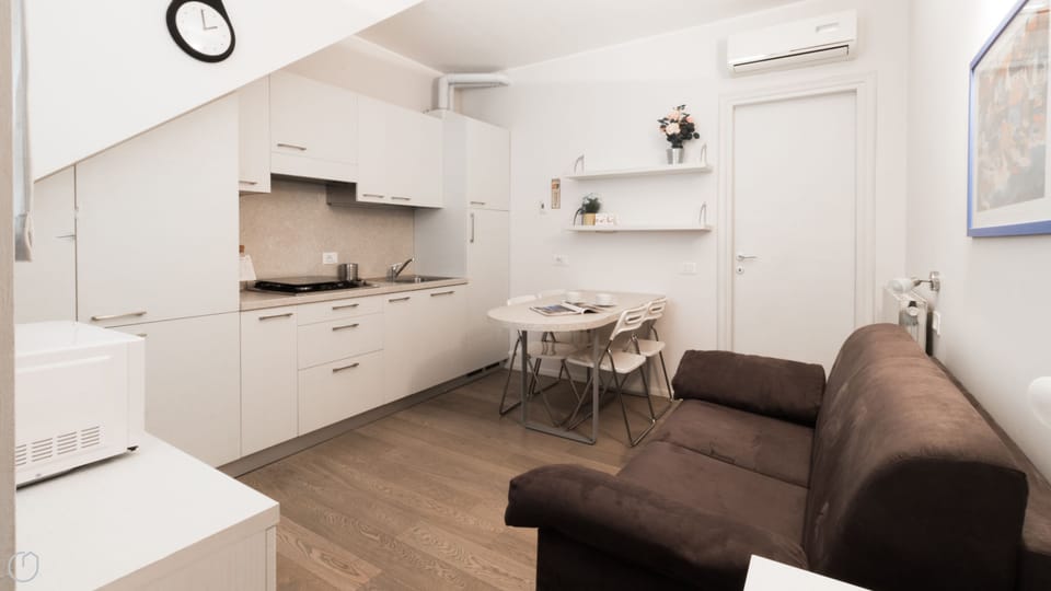 Apartment (1 Bedroom) | Interior