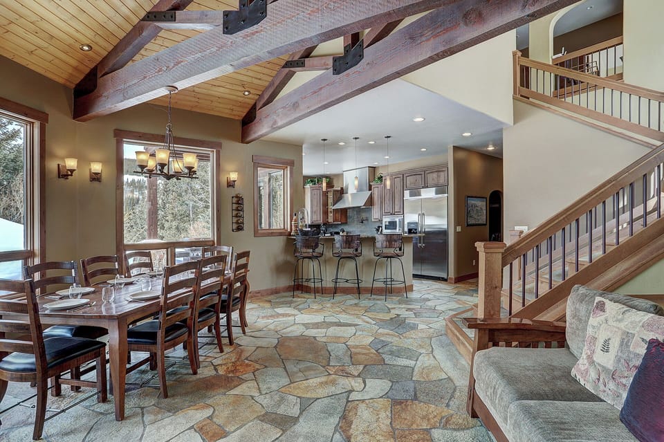 open concept dining and breakfast bar