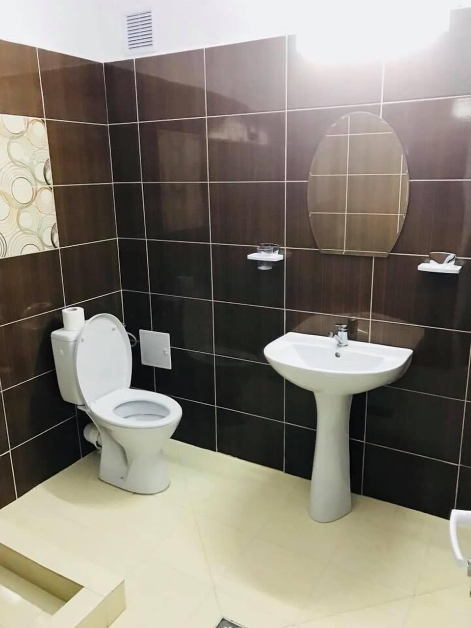 Comfort Triple Room, Balcony, Garden View | Bathroom | Shower, free toiletries, hair dryer, towels