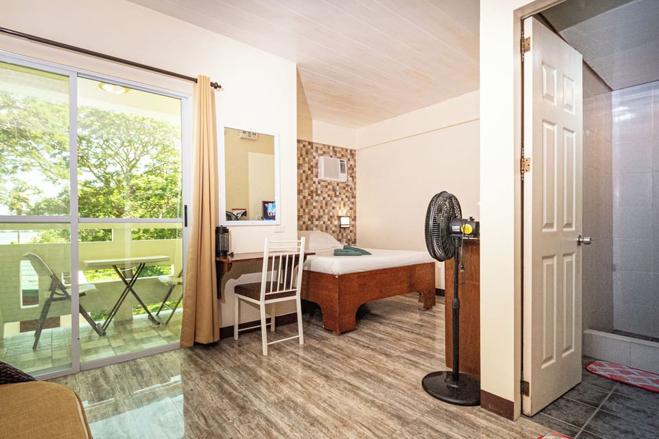 Couple Rooms - For 2 Pax | In-room safe, bed sheets