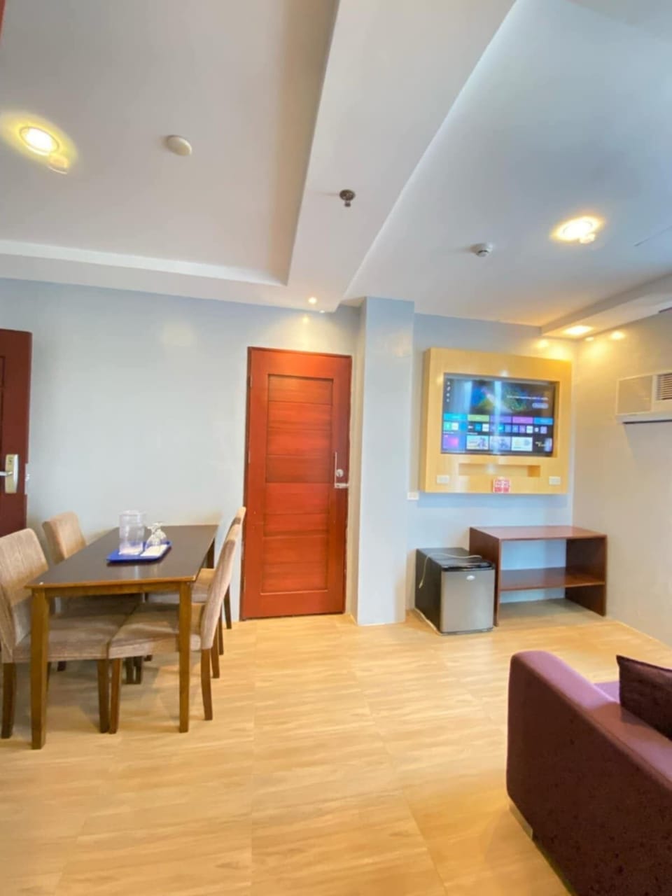 Classic Suite | Premium bedding, individually furnished, desk, laptop workspace