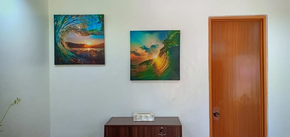 1 bedroom, individually decorated, individually furnished