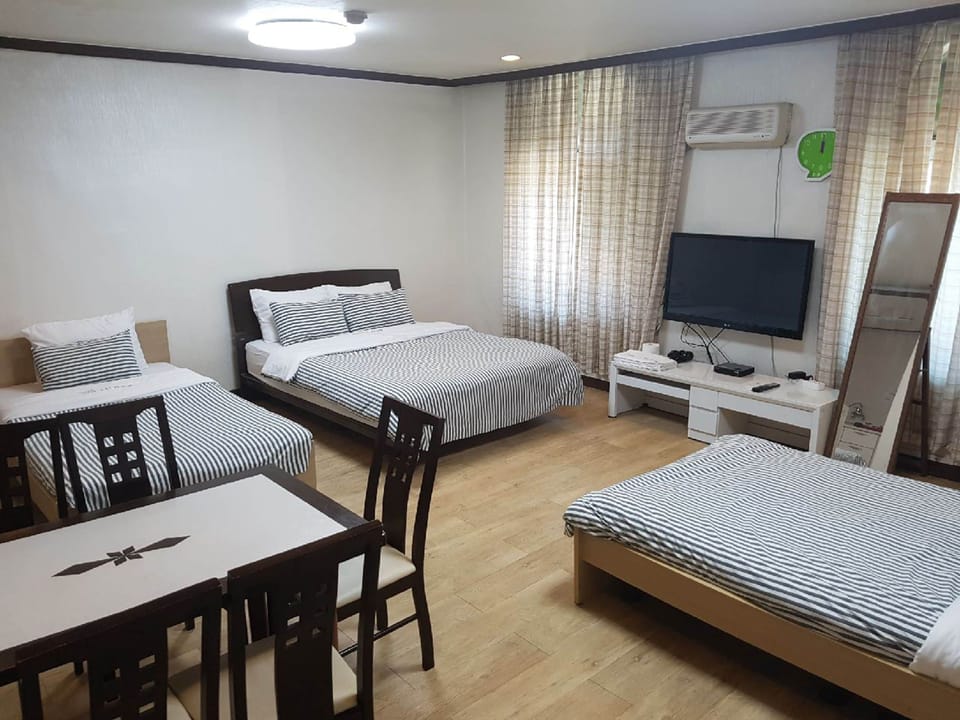 Studio Suite, 1 Bedroom (10 PY) | Free WiFi