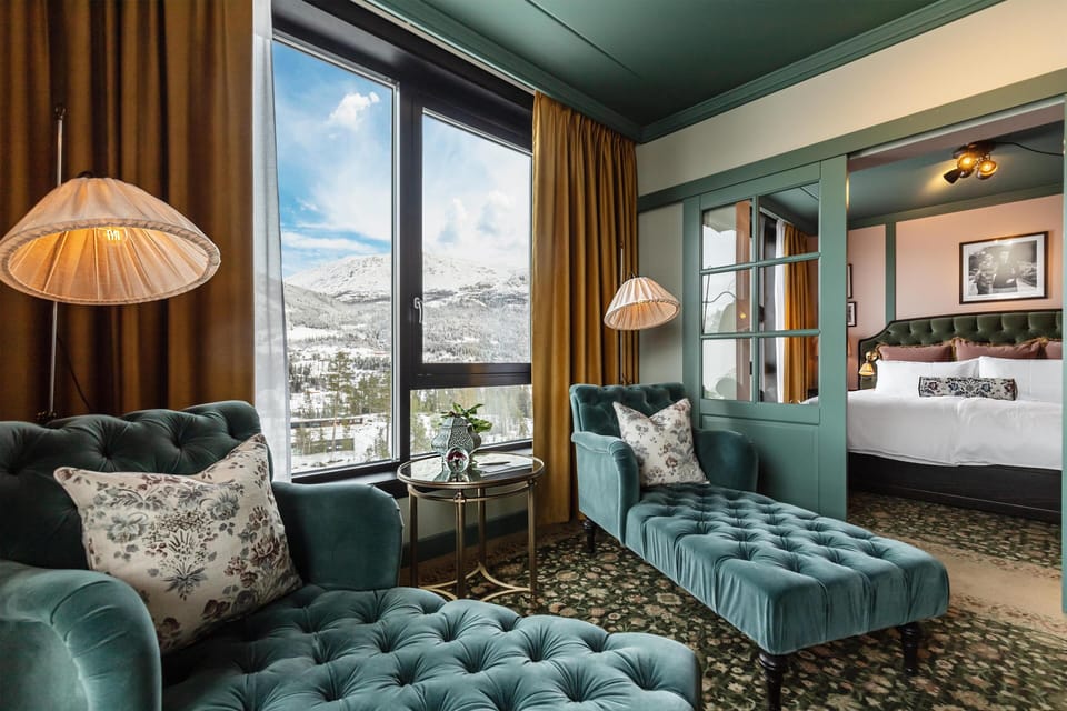 Superior Room, 1 King Bed | Minibar, blackout drapes, iron/ironing board, rollaway beds