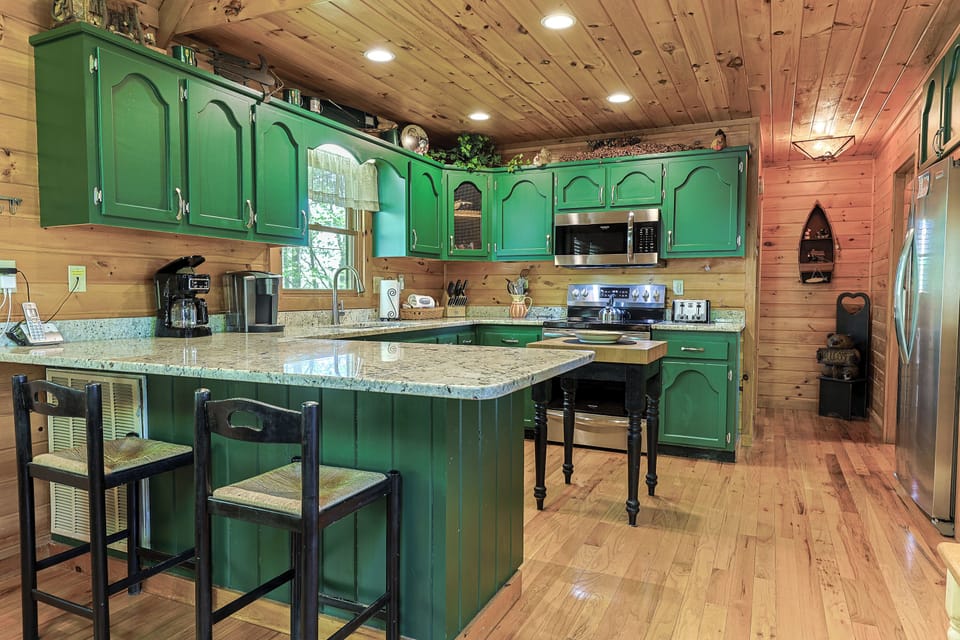 Fully Stocked Kitchen