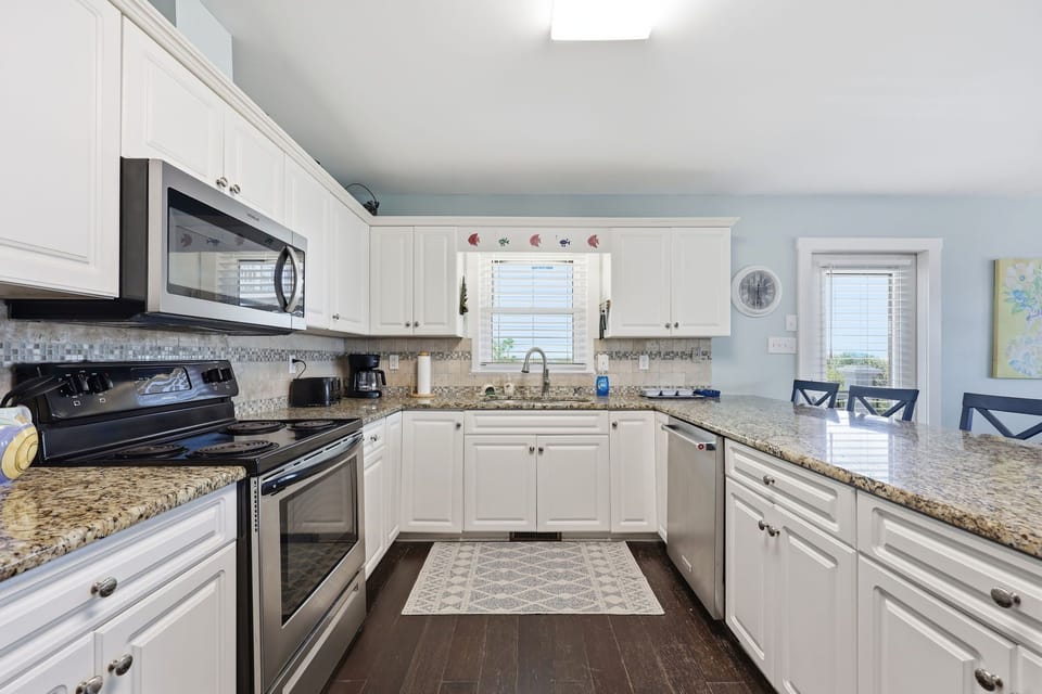 29-web-or-mls-6404 Ocean Dr East 033