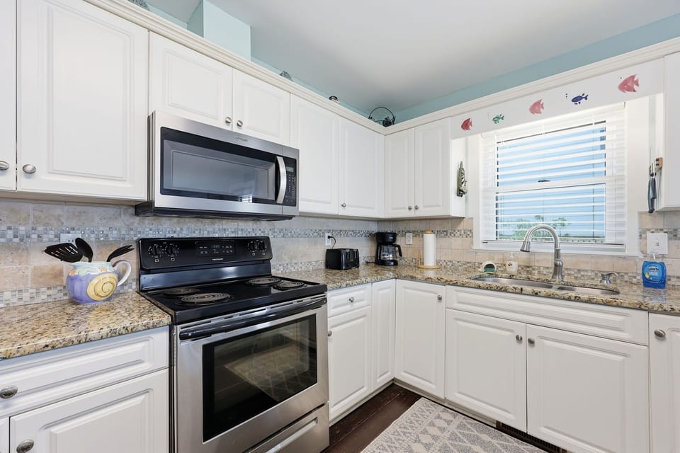 30-web-or-mls-6404 Ocean Dr East 036