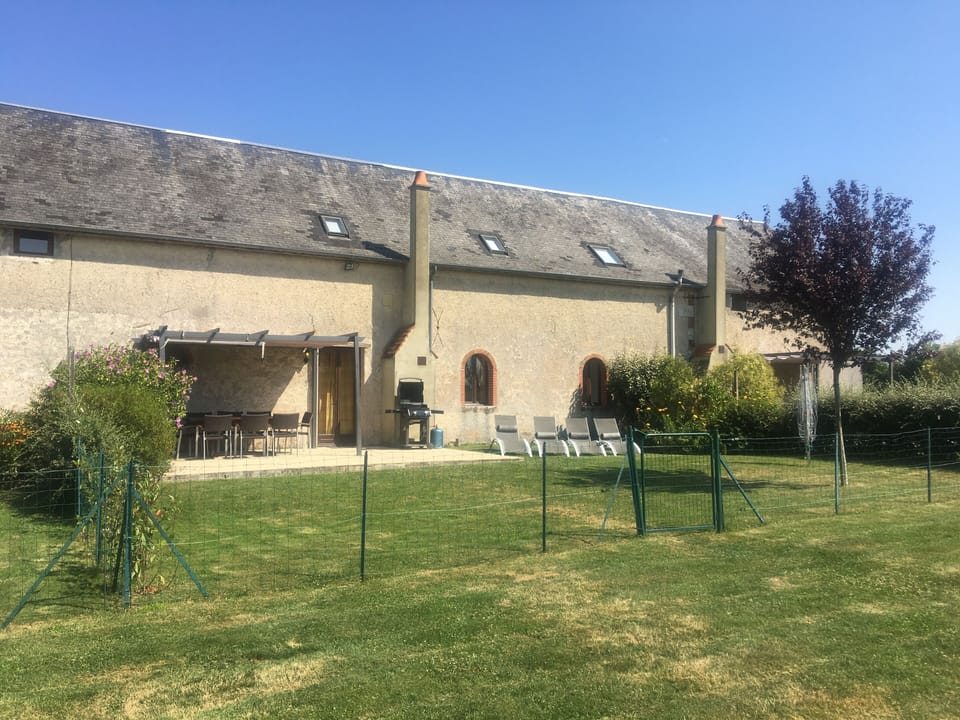 Le Grebe garden