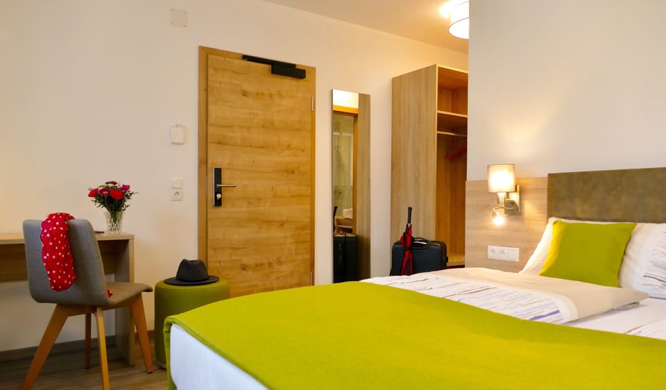 Guesthouse Double room | Individually decorated, individually furnished, desk, soundproofing