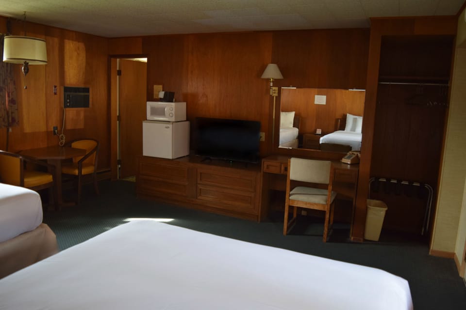 Deluxe Double Room, 2 Queen Beds | Desk, WiFi (free), individually furnished, bed sheets
