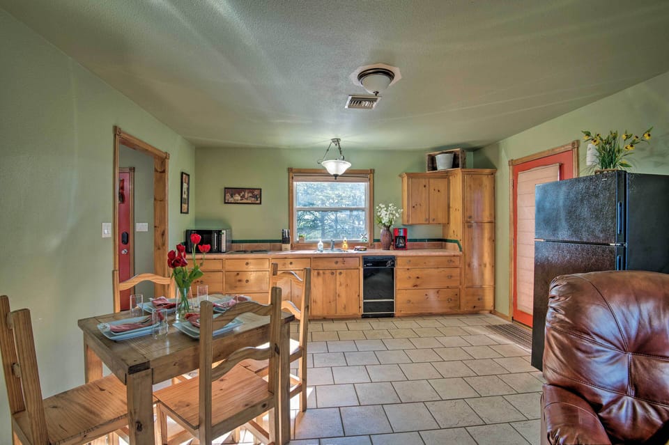 Kitchenette | 2-Burner Stovetop