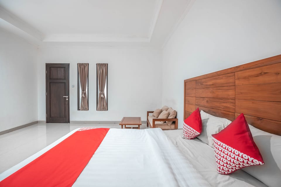 Deluxe Suite, 1 Double Bed | 1 bedroom, desk, bed sheets