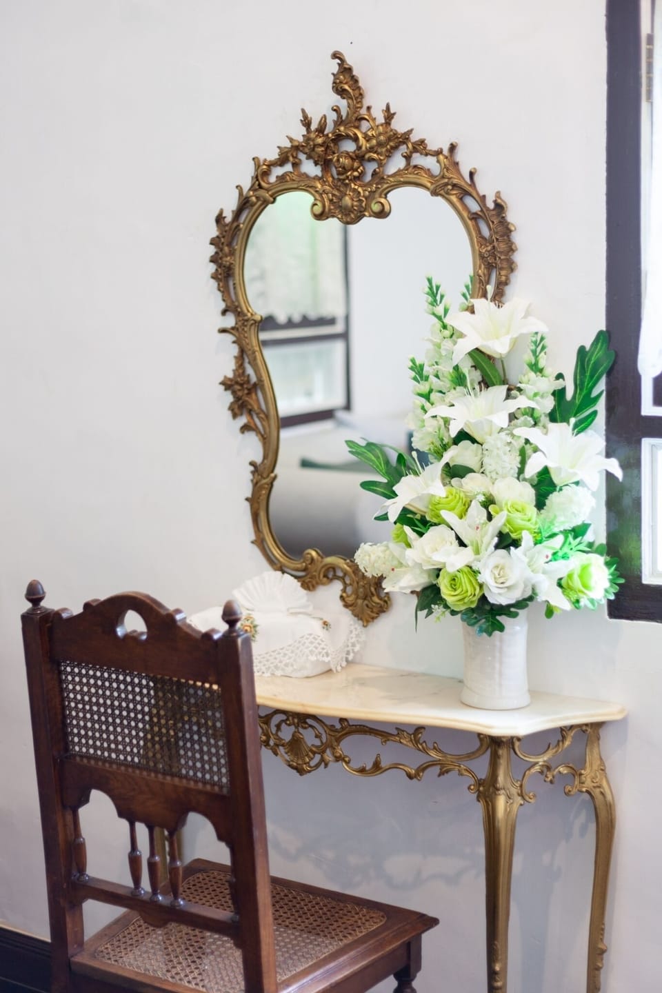 Suite, 1 King Bed | In-room safe, iron/ironing board, free WiFi, bed sheets
