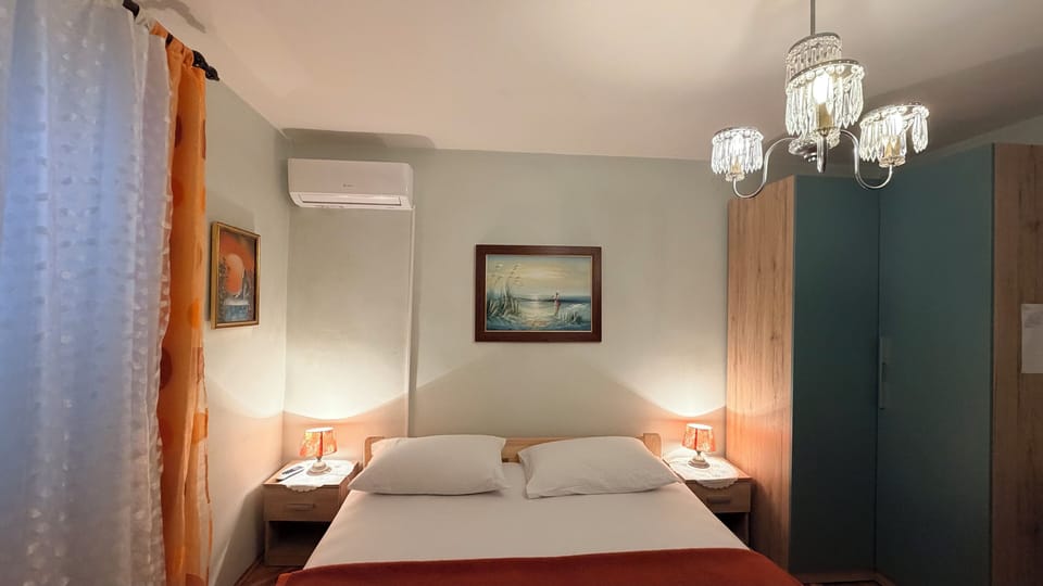 Standard Double Room, Multiple Beds, City View | Desk, free WiFi, bed sheets