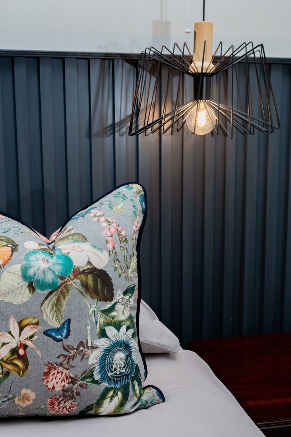 Comfort Apartment | Desk, blackout drapes, soundproofing, WiFi (free)