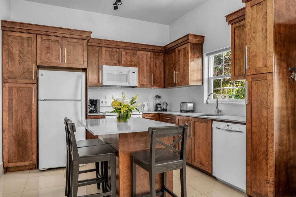 Full Kitchen of Sun Villa.