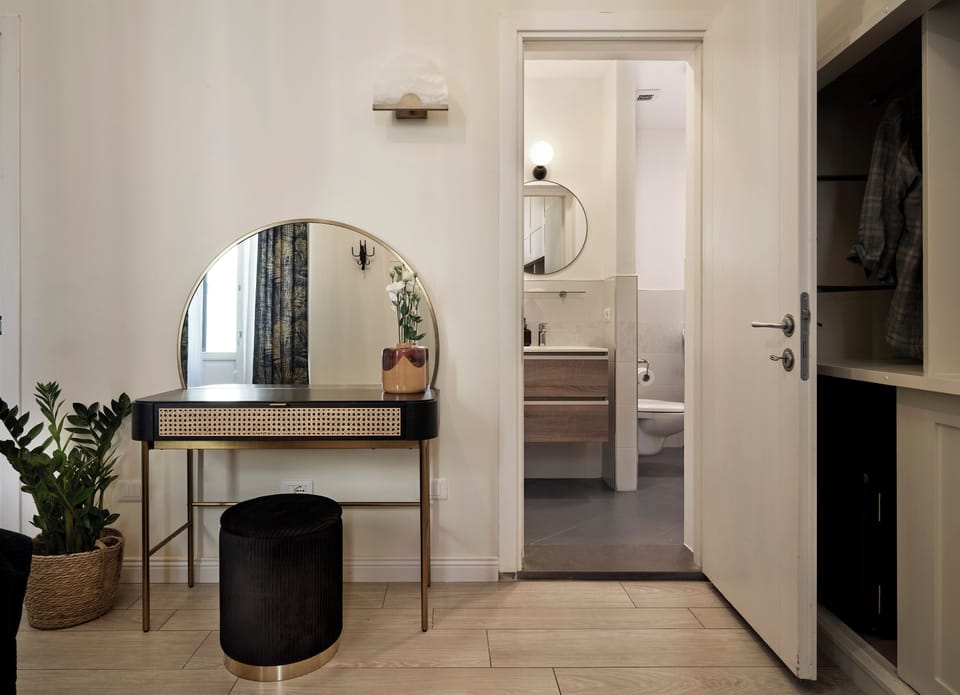 Double Room | Minibar, in-room safe, desk, soundproofing