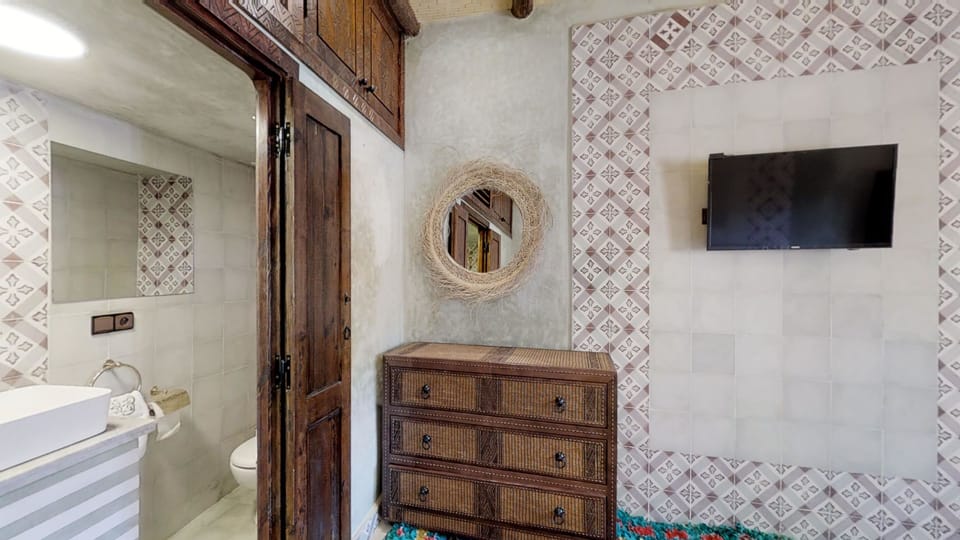 Family Suite, Non Smoking | In-room safe, desk, blackout drapes, free WiFi