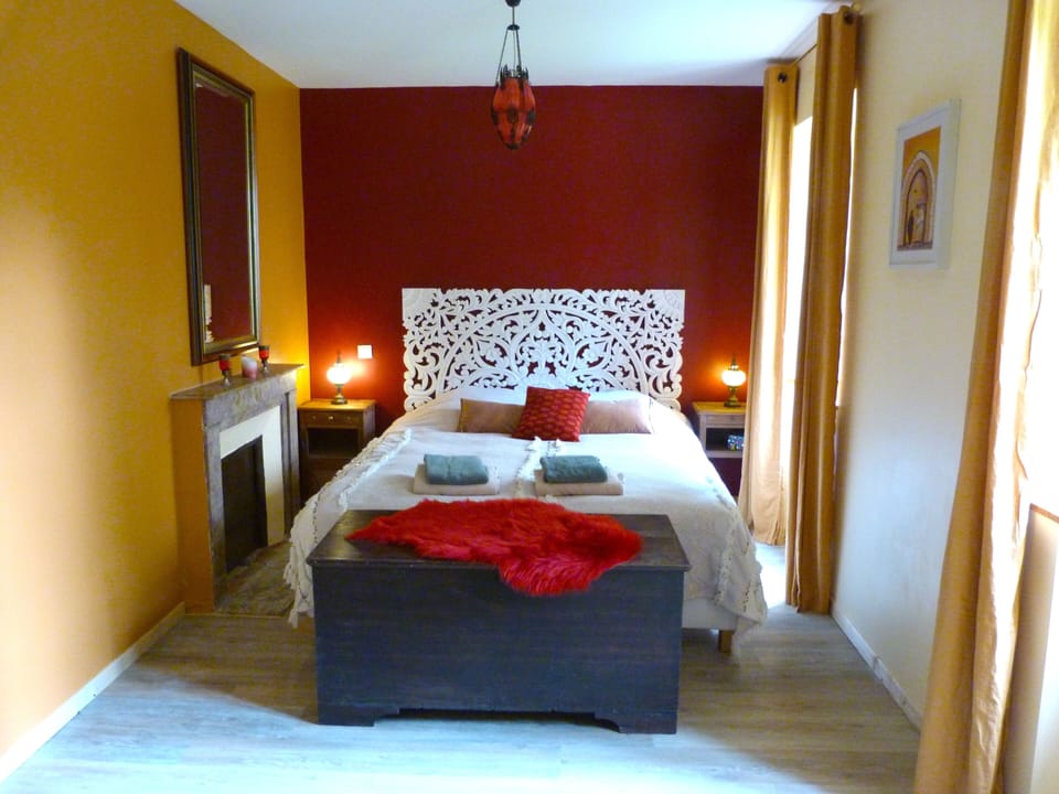 Deluxe Suite | Individually decorated, individually furnished, free WiFi, bed sheets