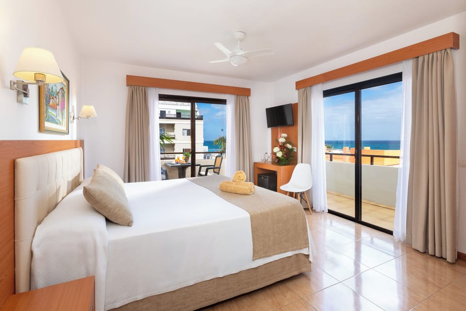 Double Room | Desk, blackout drapes, free WiFi, bed sheets