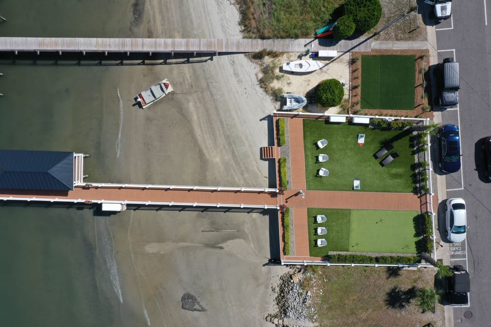 Dock