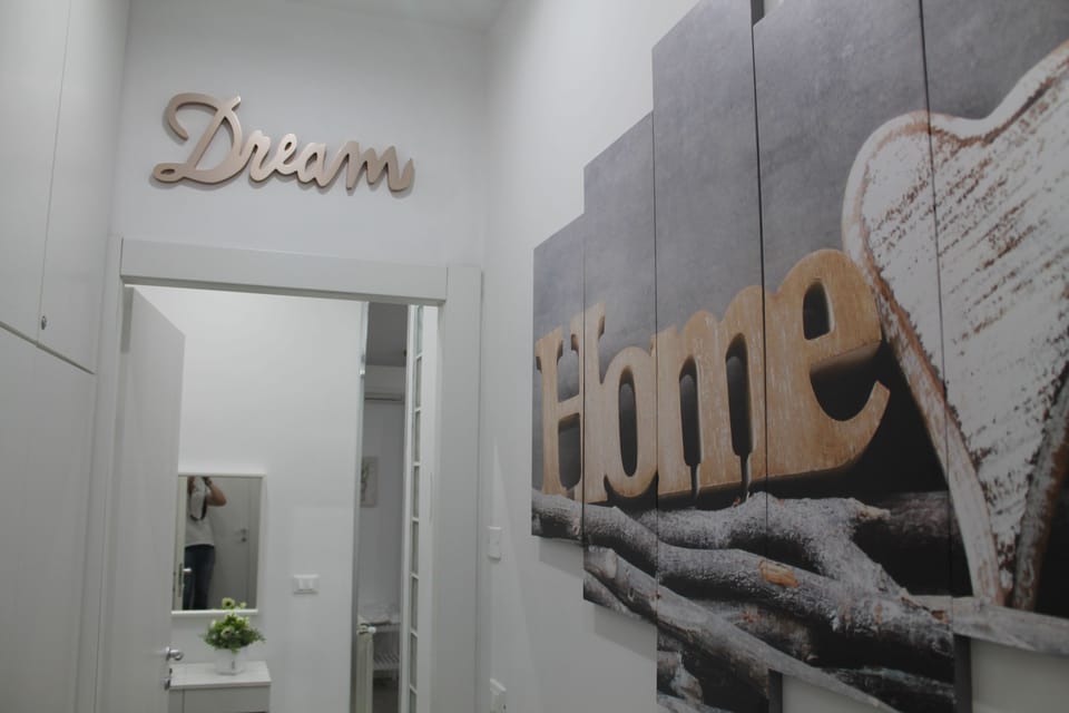 Deluxe Room, Balcony, City View (Dream) | Desk, soundproofing, free WiFi, bed sheets