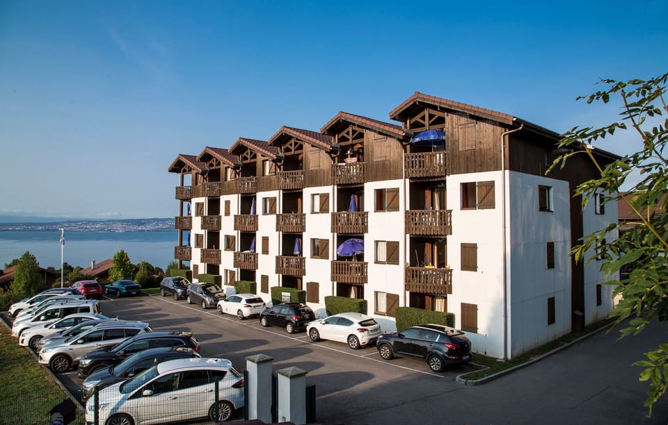 Your beautiful holiday rental is great in any season.