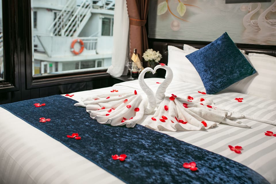 1 bedroom, Egyptian cotton sheets, premium bedding, Select Comfort beds