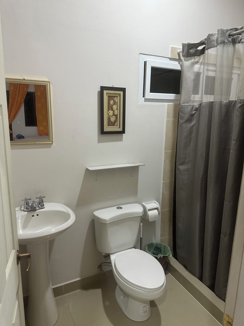 Basic Double Room, 1 Double Bed, Non Smoking | Bathroom | Shower, rainfall showerhead, towels, soap