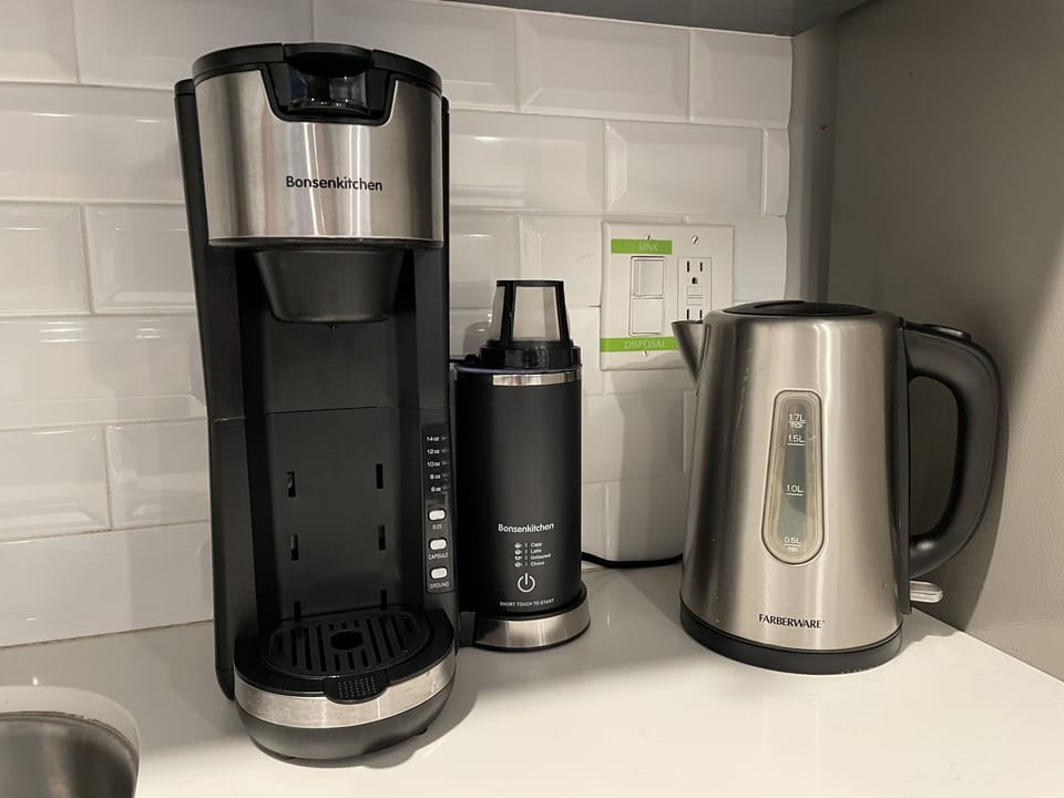 Coffee Maker w/milk frother for K-cup or coffee ground, latte & cappuccino 