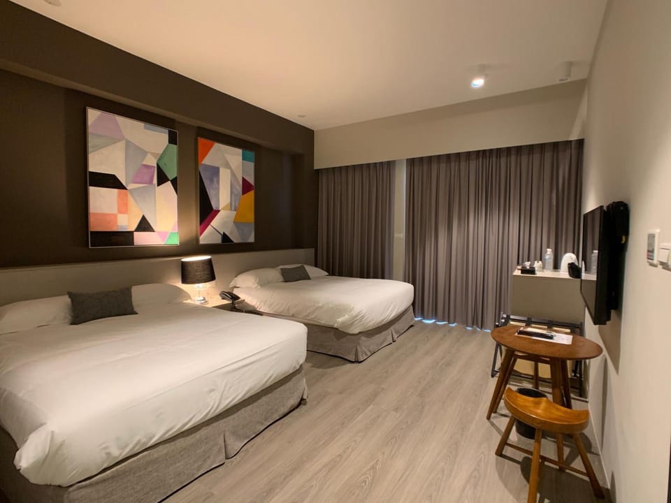 1 bedroom, free minibar, in-room safe, blackout drapes