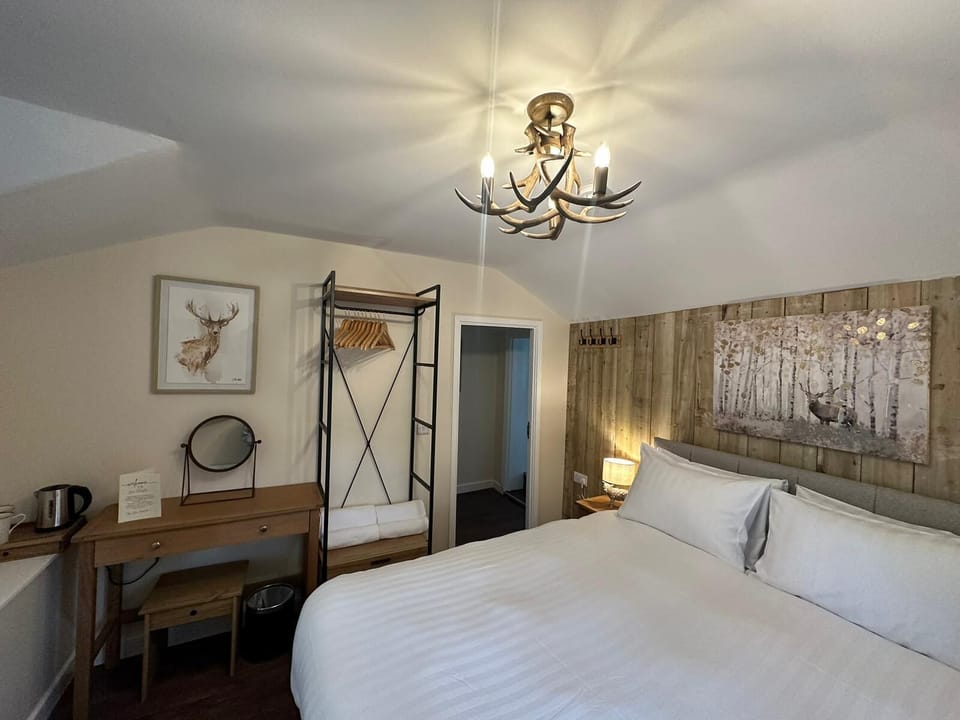 Comfort Room | Free WiFi, bed sheets